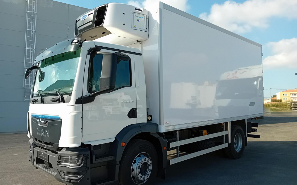 TGM 18.250 4x2 BB CH - Camion frigorifique (Carrier) 1