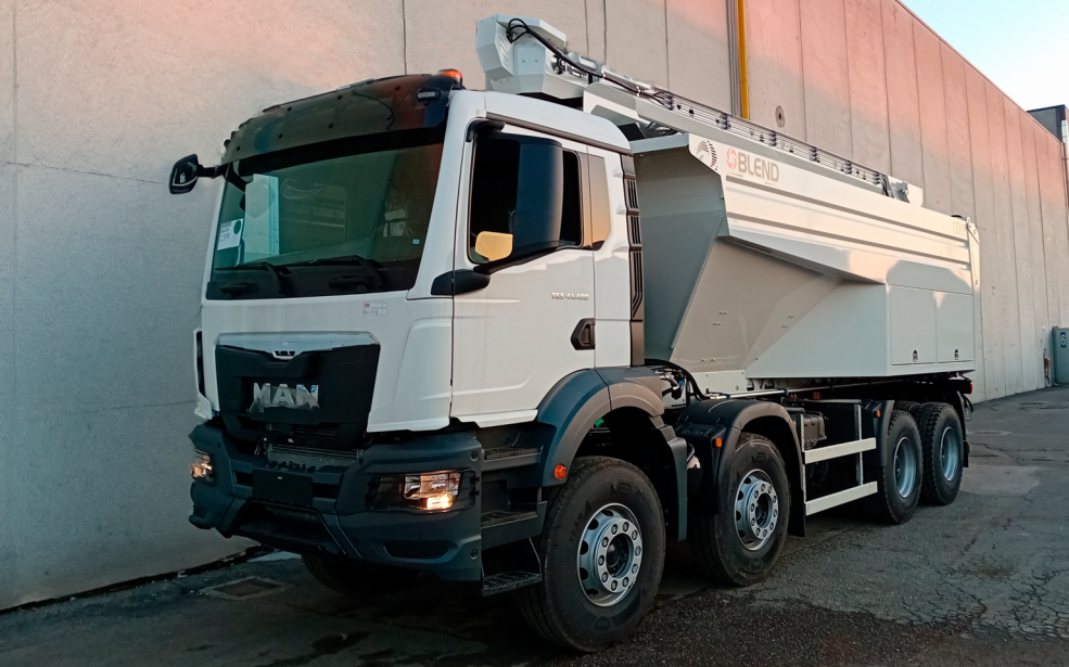 TGS 41.400 8x4 BB CH STEMMING TRUCK 1