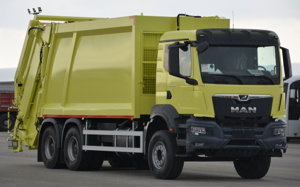 TGS 33.360 6X4 BB CH - GARBAGE COMPACTOR 2