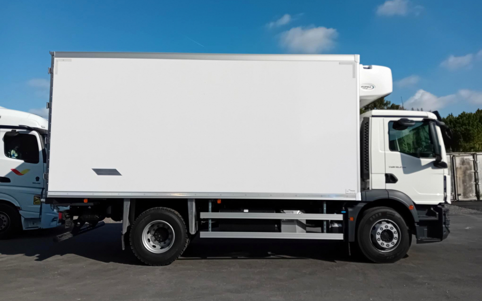 TGM 18.250 4x2 BB CH - Camion frigorifique (Carrier) 2