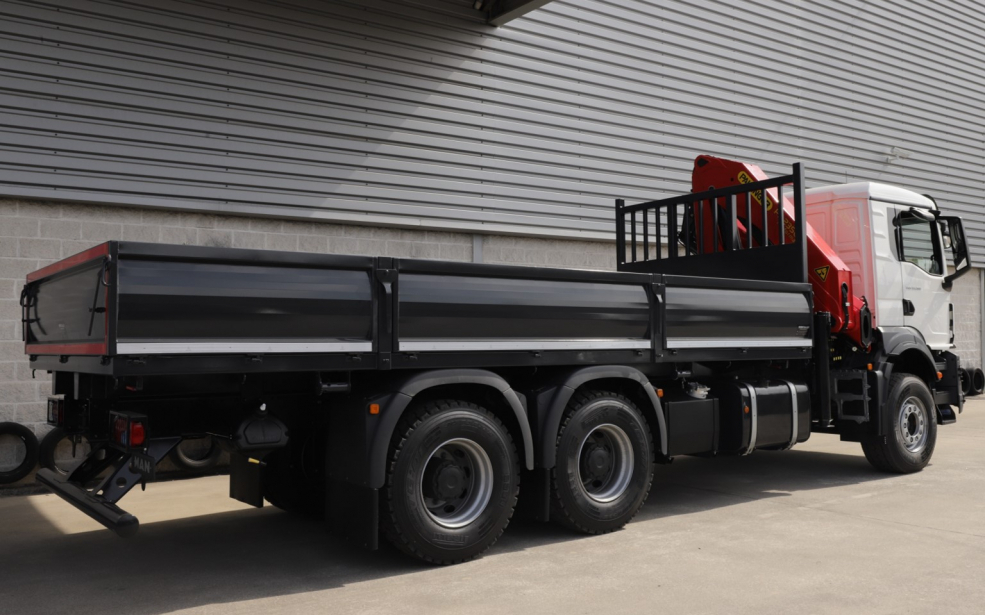 TGS 33.360 6X4 BB CH - FLATBED WITH PALFINGER CRANE PK23500 4