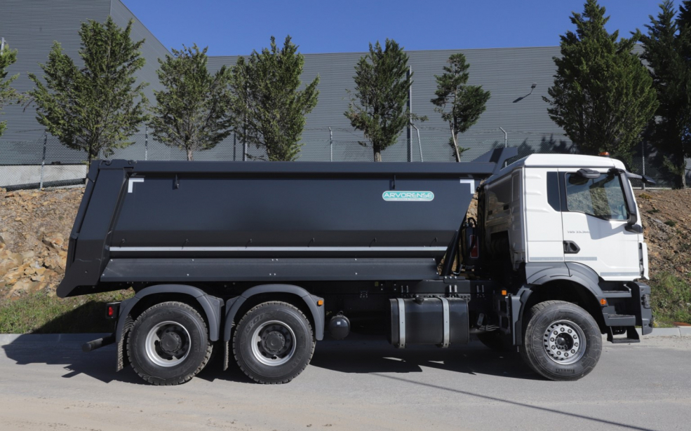 TGS 33.360 6x4 BB CH Arvorense rear tipper 5