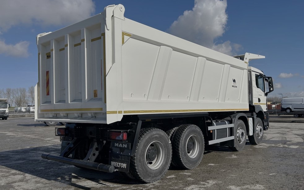 TGS 41.400 8X4 BB CH – TIPPER TRUCK 6