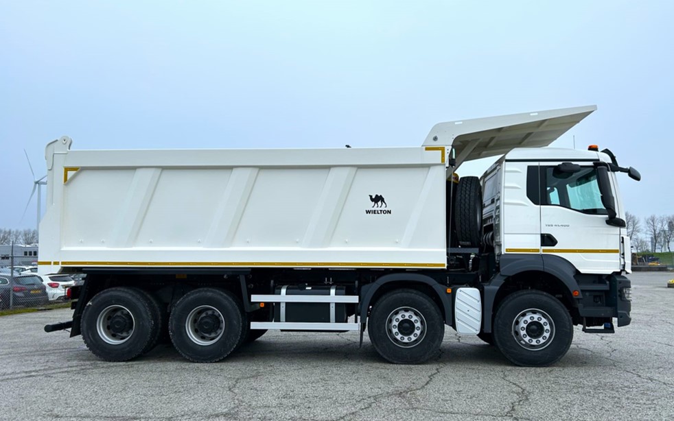 TGS 41.400 8X4 BB CH – TIPPER TRUCK 8